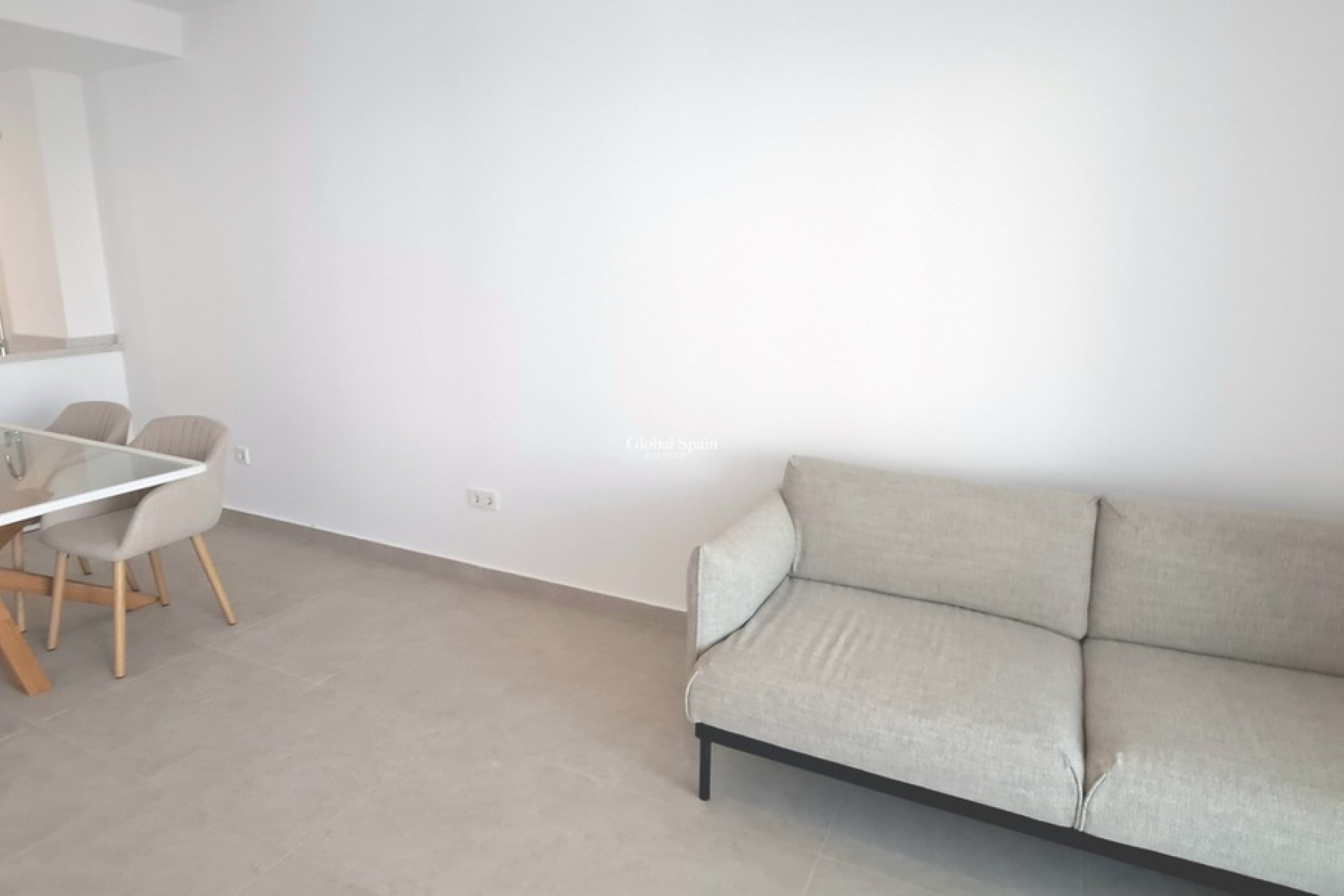 Wiederverkauf - WOHNUNG -
PLAYA FLAMENCA - Costa Blanca