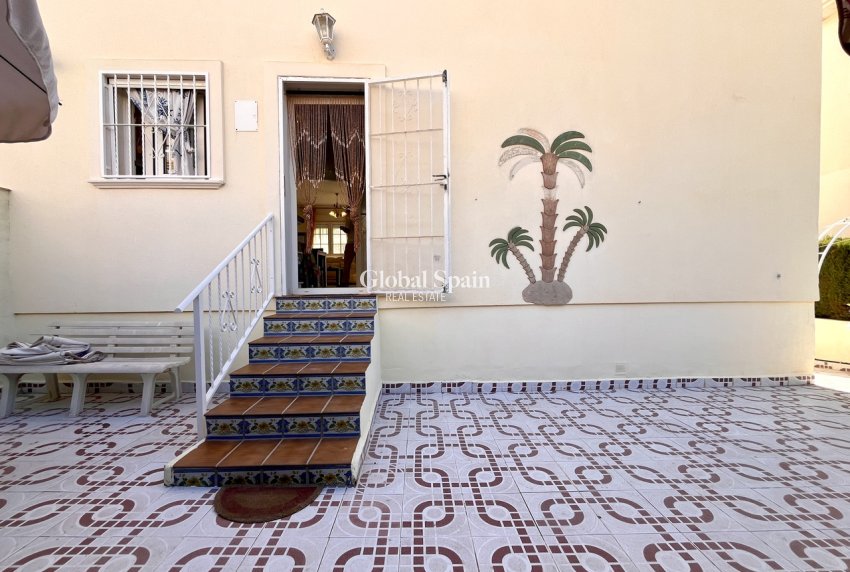 Wiederverkauf - WOHNUNG -
PLAYA FLAMENCA - Costa Blanca