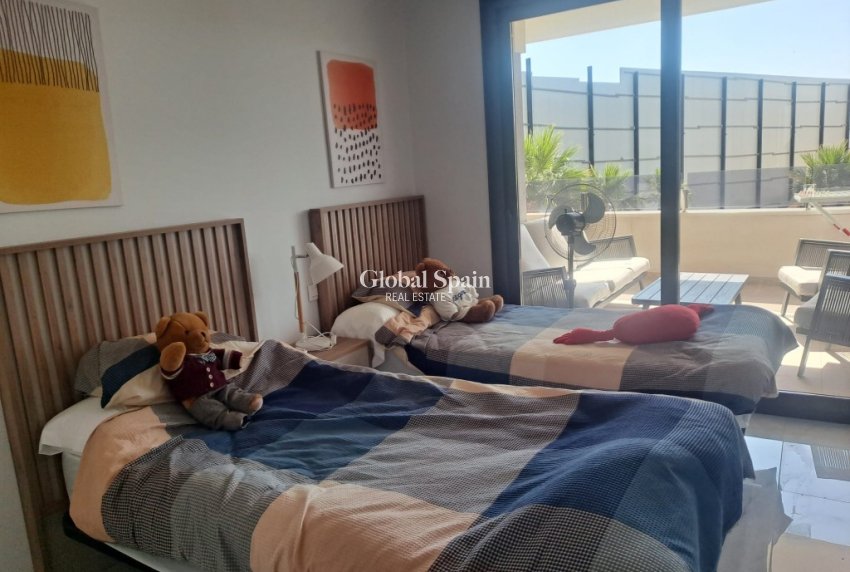 Wiederverkauf - WOHNUNG -
PLAYA FLAMENCA - Costa Blanca