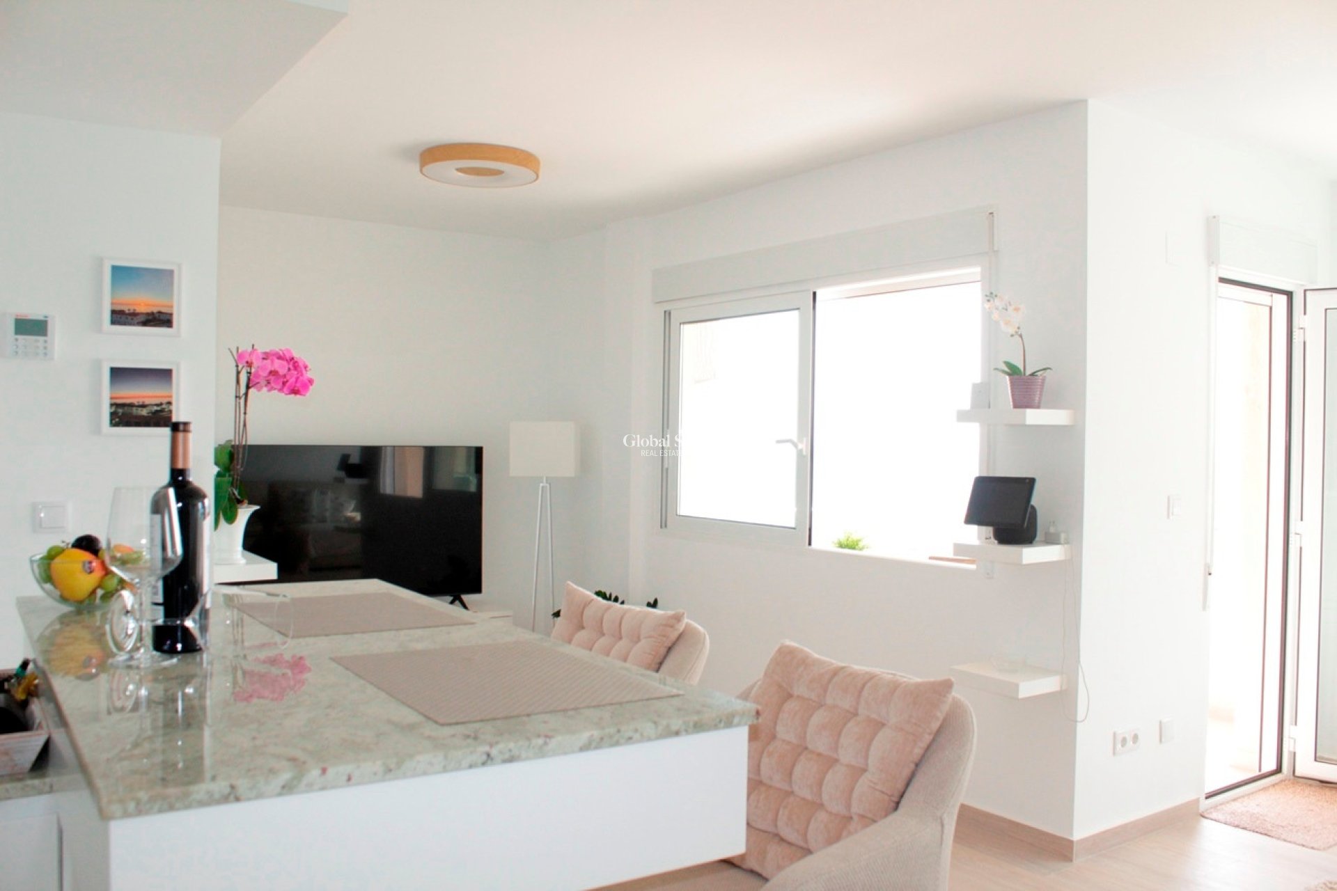 Wiederverkauf - WOHNUNG -
PLAYA FLAMENCA - Costa Blanca
