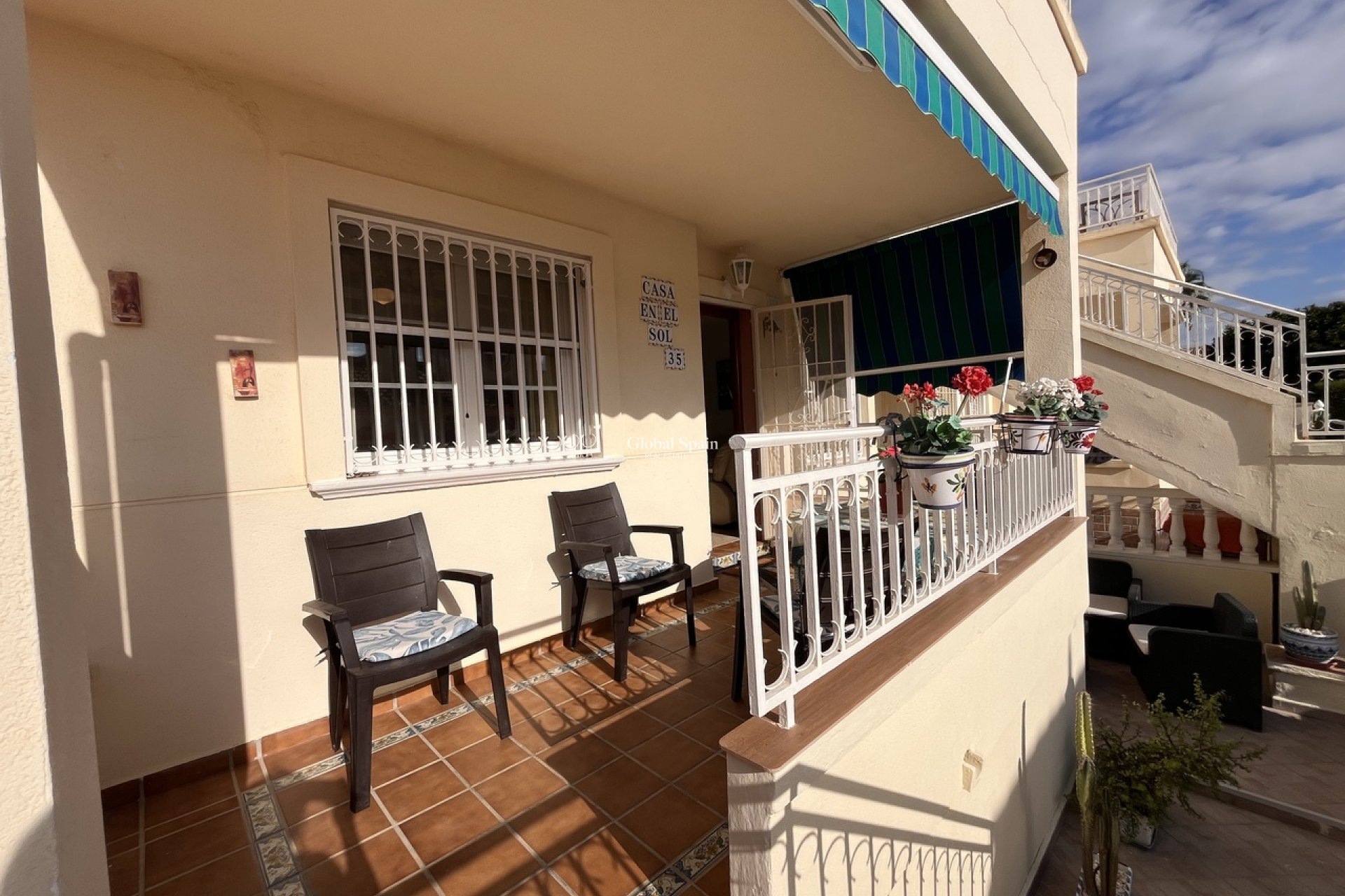 Wiederverkauf - WOHNUNG -
PLAYA FLAMENCA - Costa Blanca