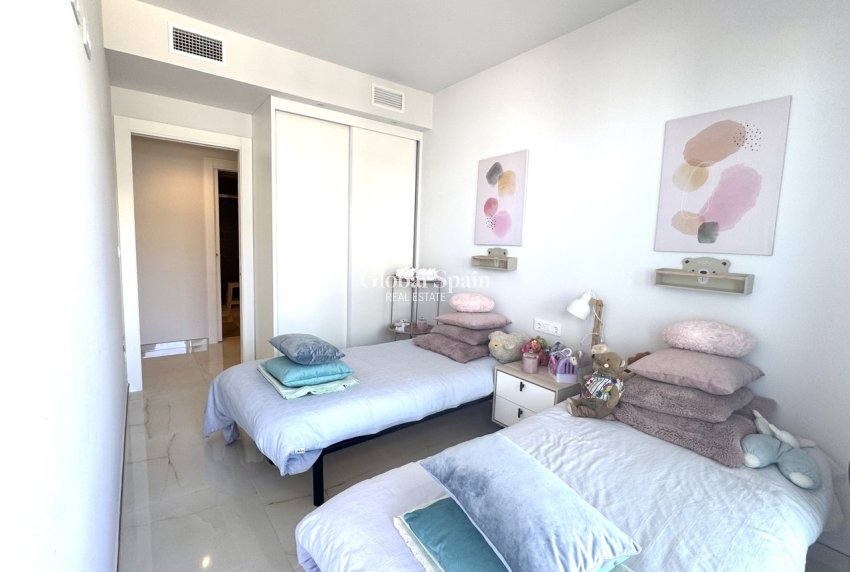 Wiederverkauf - WOHNUNG -
PLAYA FLAMENCA - Costa Blanca