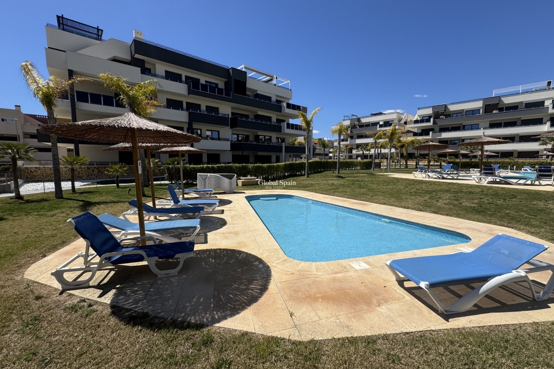 Wiederverkauf - WOHNUNG -
PLAYA FLAMENCA - Costa Blanca