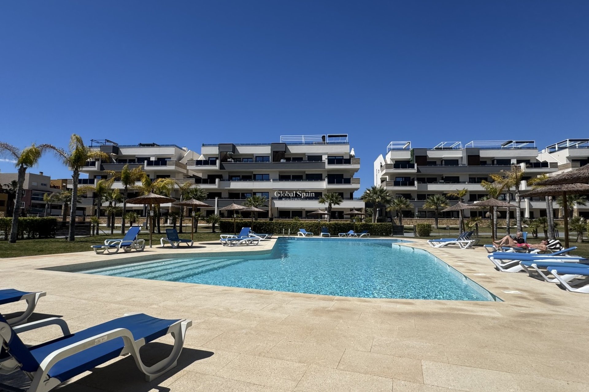 Wiederverkauf - WOHNUNG -
PLAYA FLAMENCA - Costa Blanca