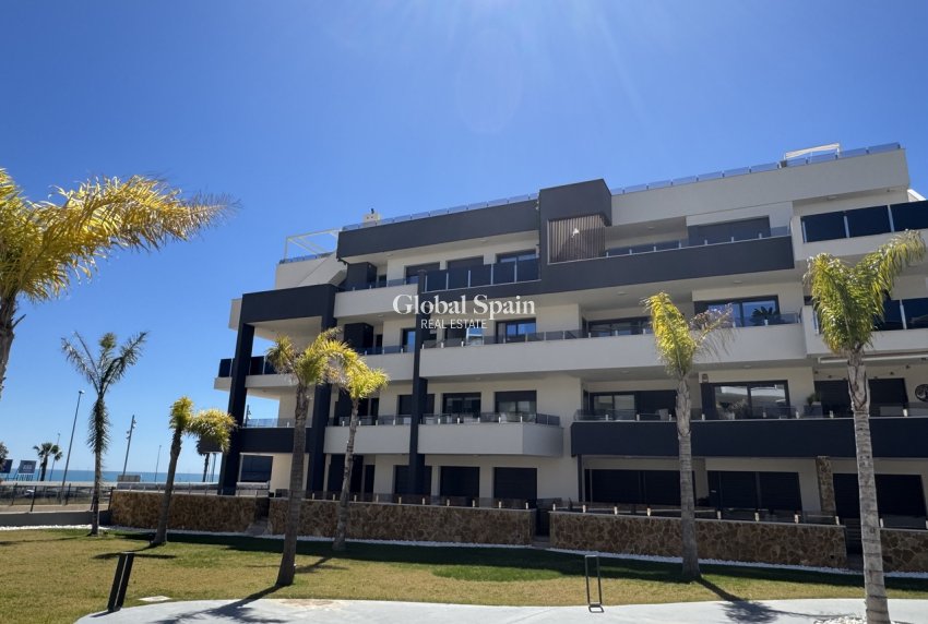 Wiederverkauf - WOHNUNG -
PLAYA FLAMENCA - Costa Blanca