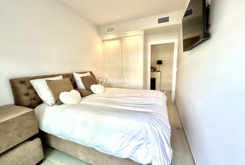 Wiederverkauf - WOHNUNG -
PLAYA FLAMENCA - Costa Blanca