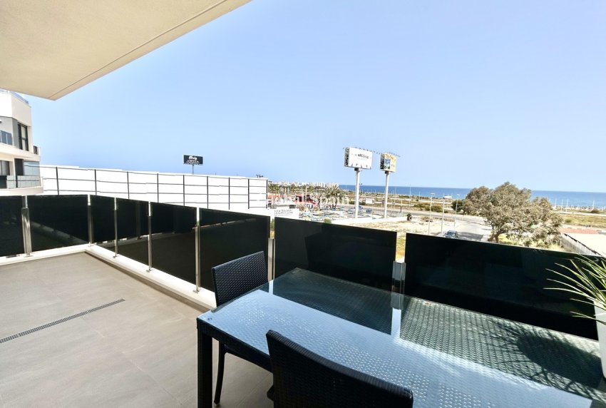 Wiederverkauf - WOHNUNG -
PLAYA FLAMENCA - Costa Blanca
