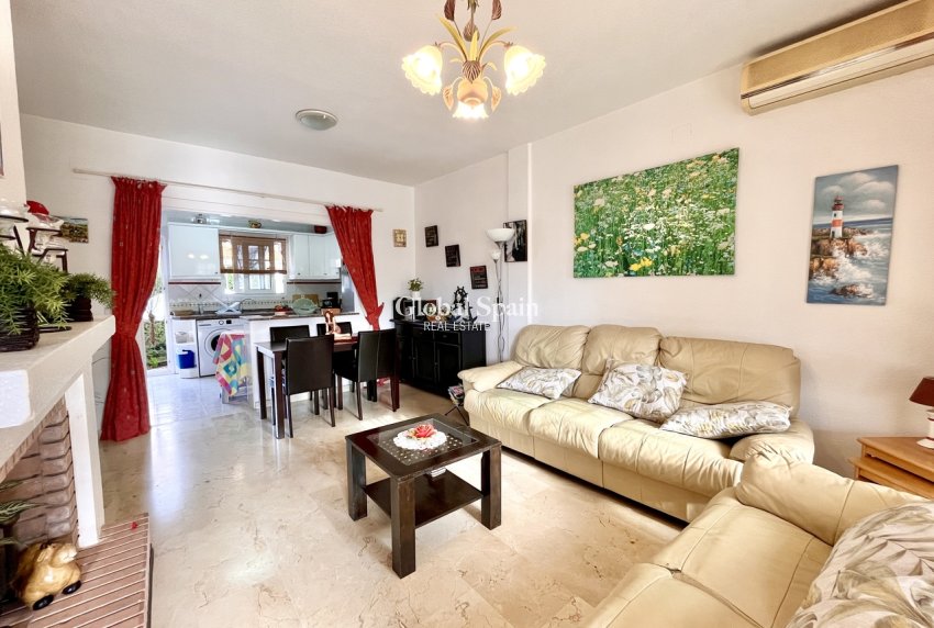 Wiederverkauf - WOHNUNG -
PLAYA FLAMENCA - Costa Blanca