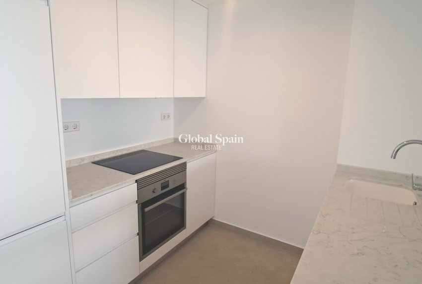 Wiederverkauf - WOHNUNG -
PLAYA FLAMENCA - Costa Blanca
