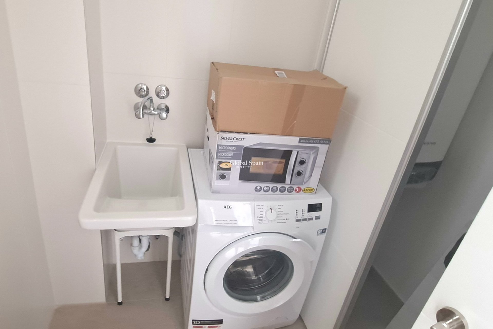 Wiederverkauf - WOHNUNG -
PLAYA FLAMENCA - Costa Blanca