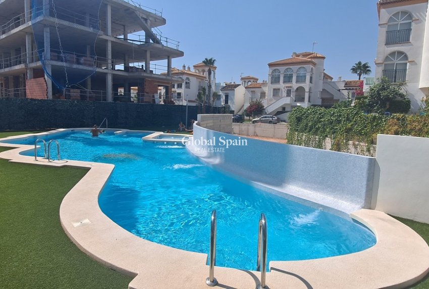 Wiederverkauf - WOHNUNG -
PLAYA FLAMENCA - Costa Blanca