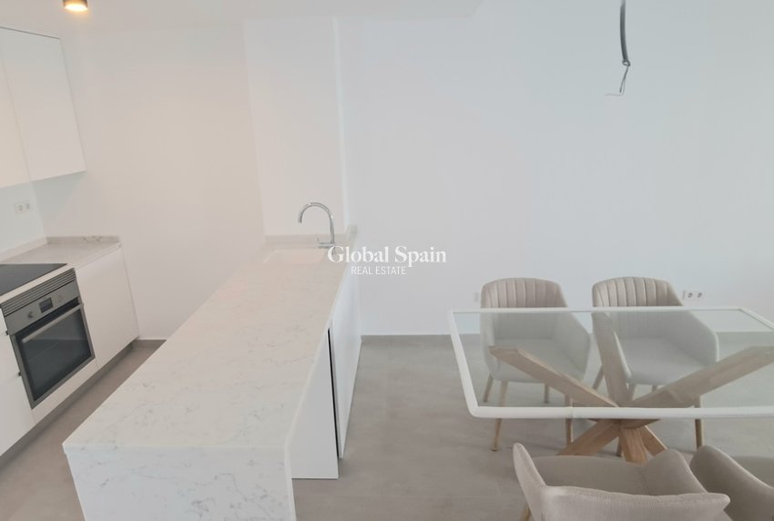 Wiederverkauf - WOHNUNG -
PLAYA FLAMENCA - Costa Blanca