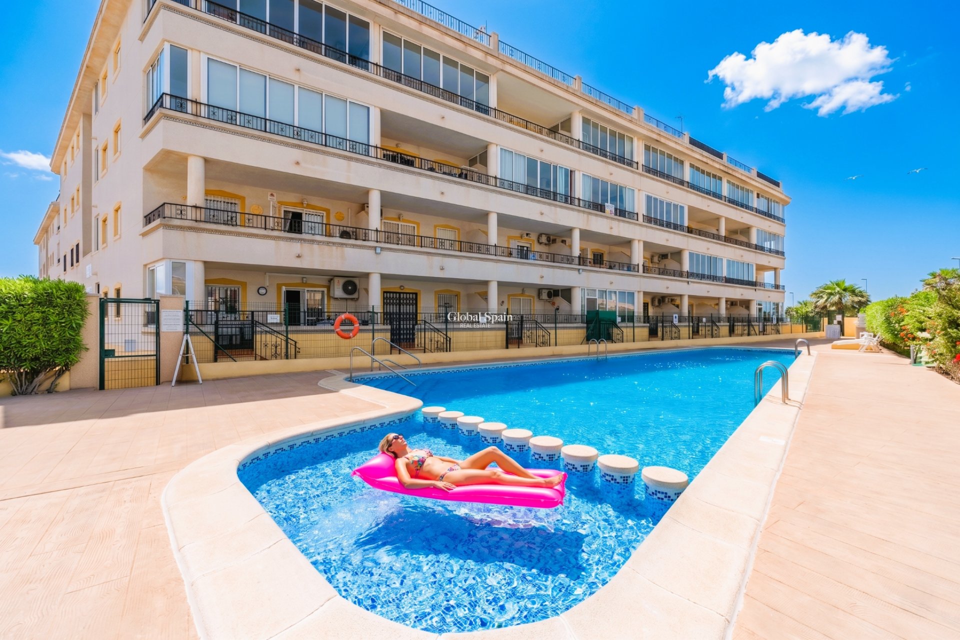 Wiederverkauf - WOHNUNG -
PLAYA FLAMENCA - Costa Blanca
