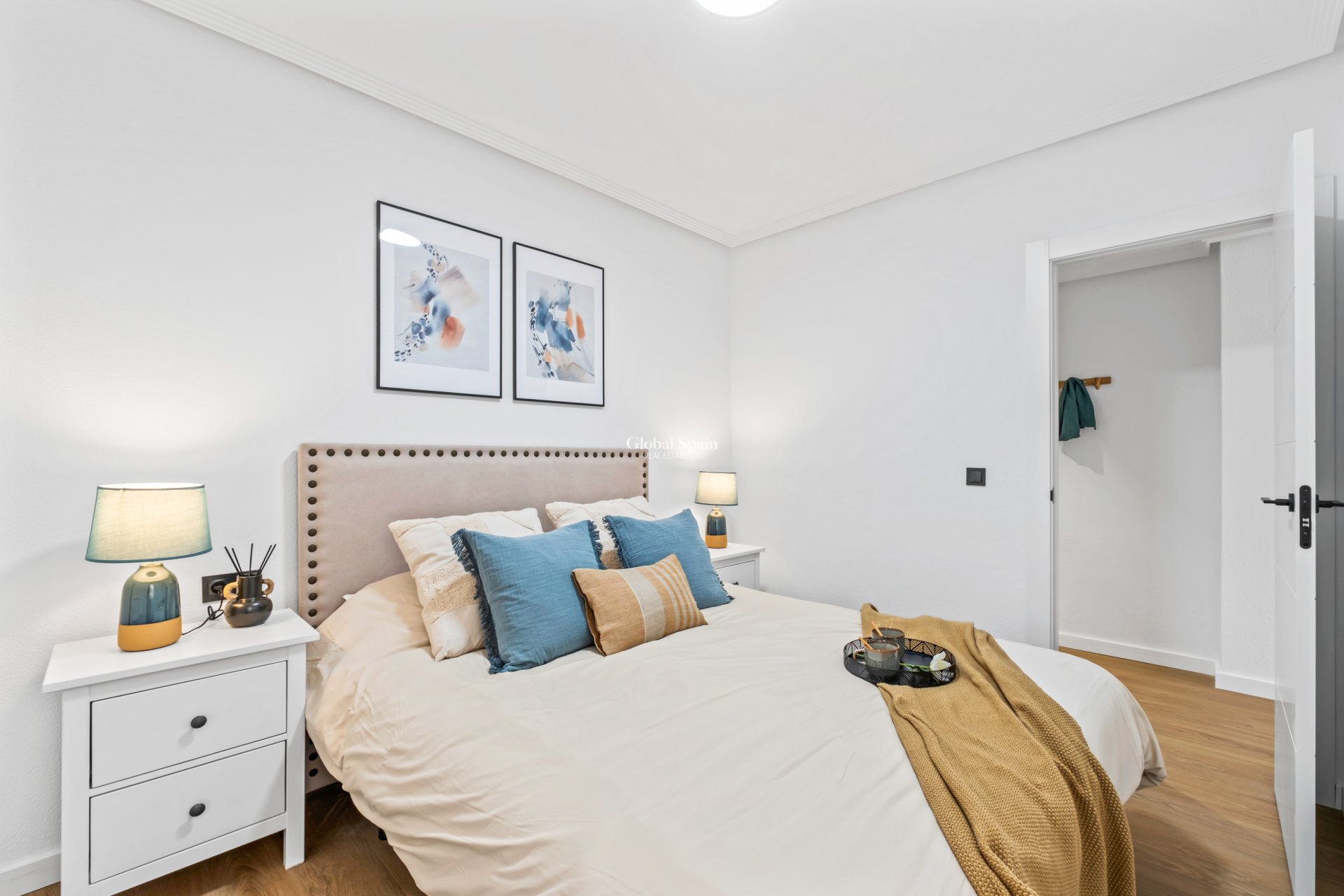 Wiederverkauf - WOHNUNG -
PLAYA FLAMENCA - Costa Blanca