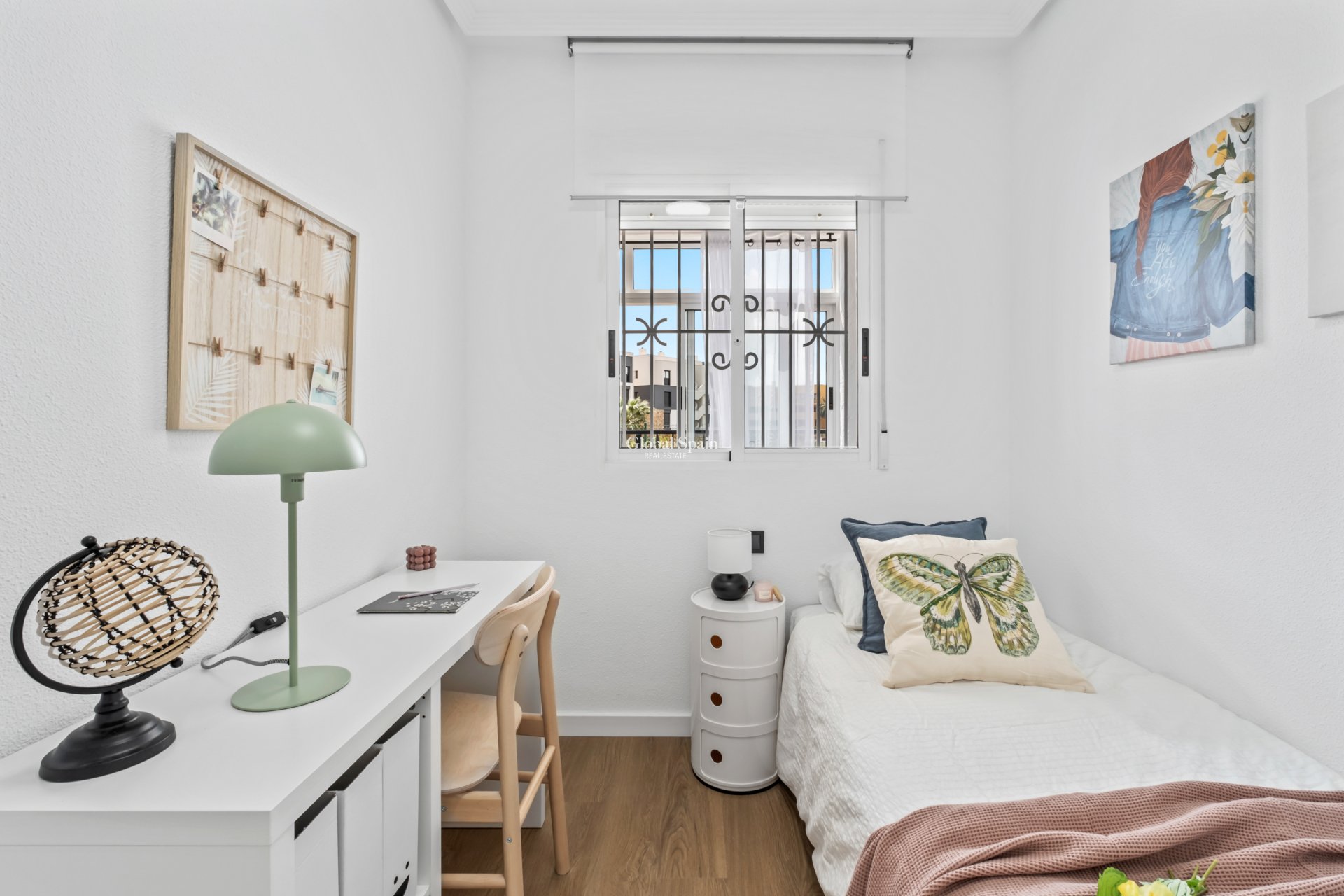 Wiederverkauf - WOHNUNG -
PLAYA FLAMENCA - Costa Blanca