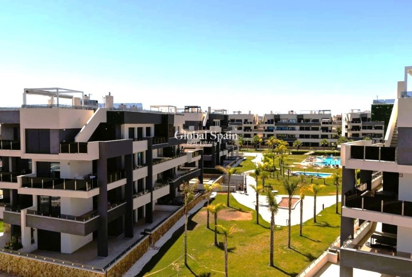 Wiederverkauf - WOHNUNG -
PLAYA FLAMENCA - Costa Blanca