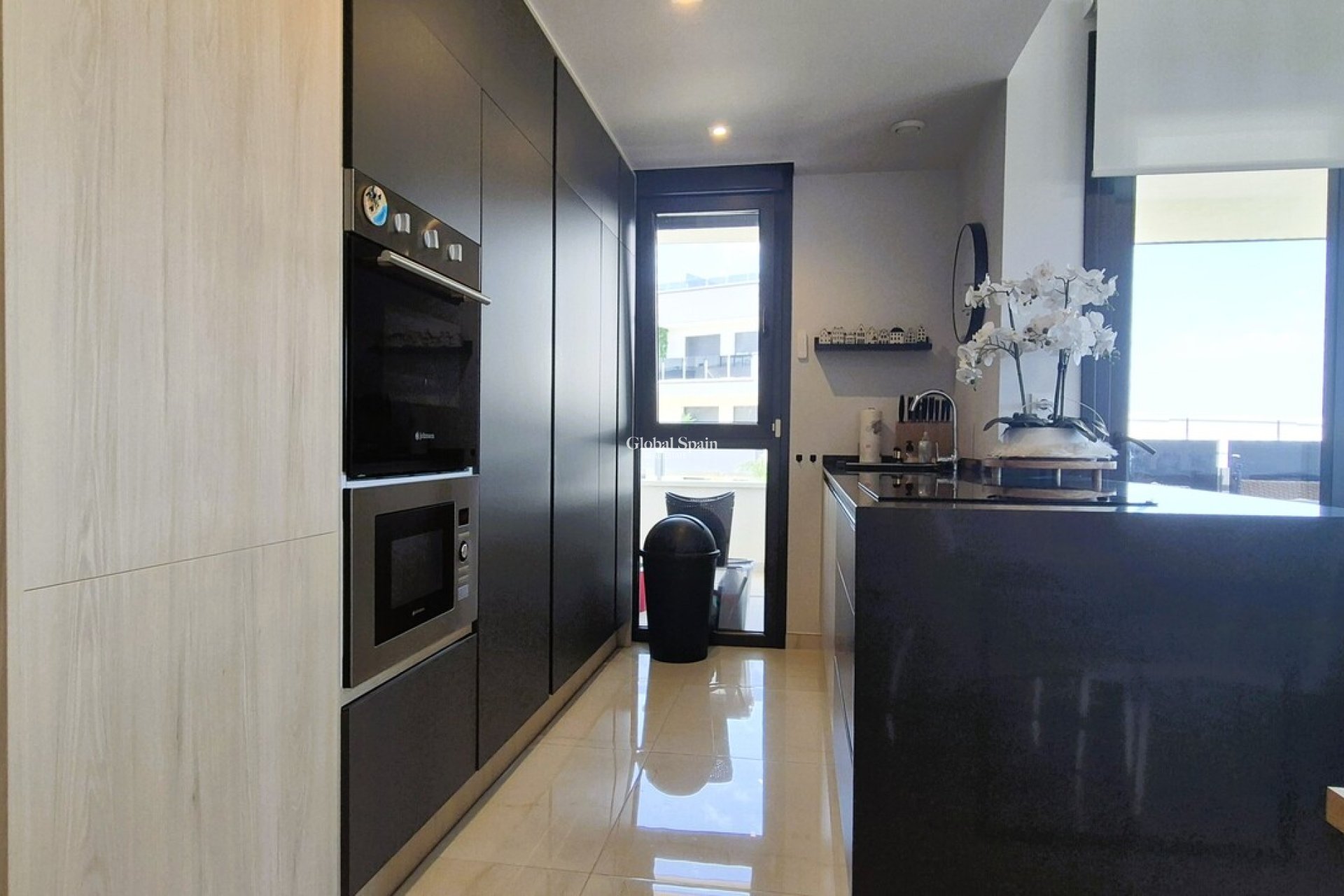 Wiederverkauf - WOHNUNG -
PLAYA FLAMENCA - Costa Blanca