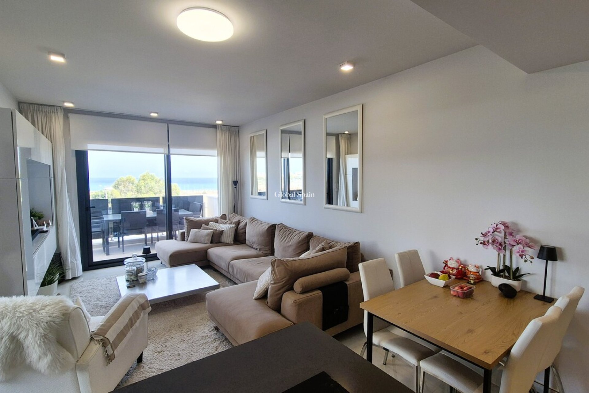 Wiederverkauf - WOHNUNG -
PLAYA FLAMENCA - Costa Blanca