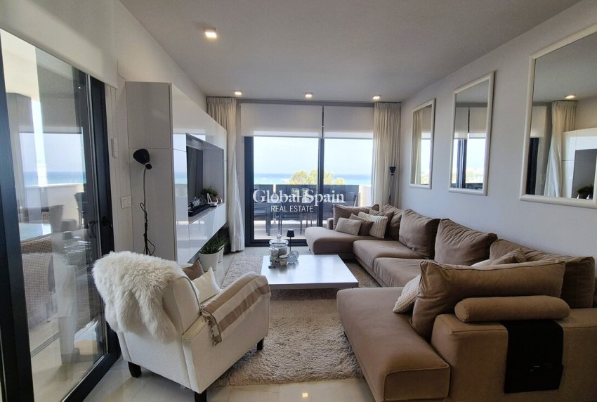 Wiederverkauf - WOHNUNG -
PLAYA FLAMENCA - Costa Blanca
