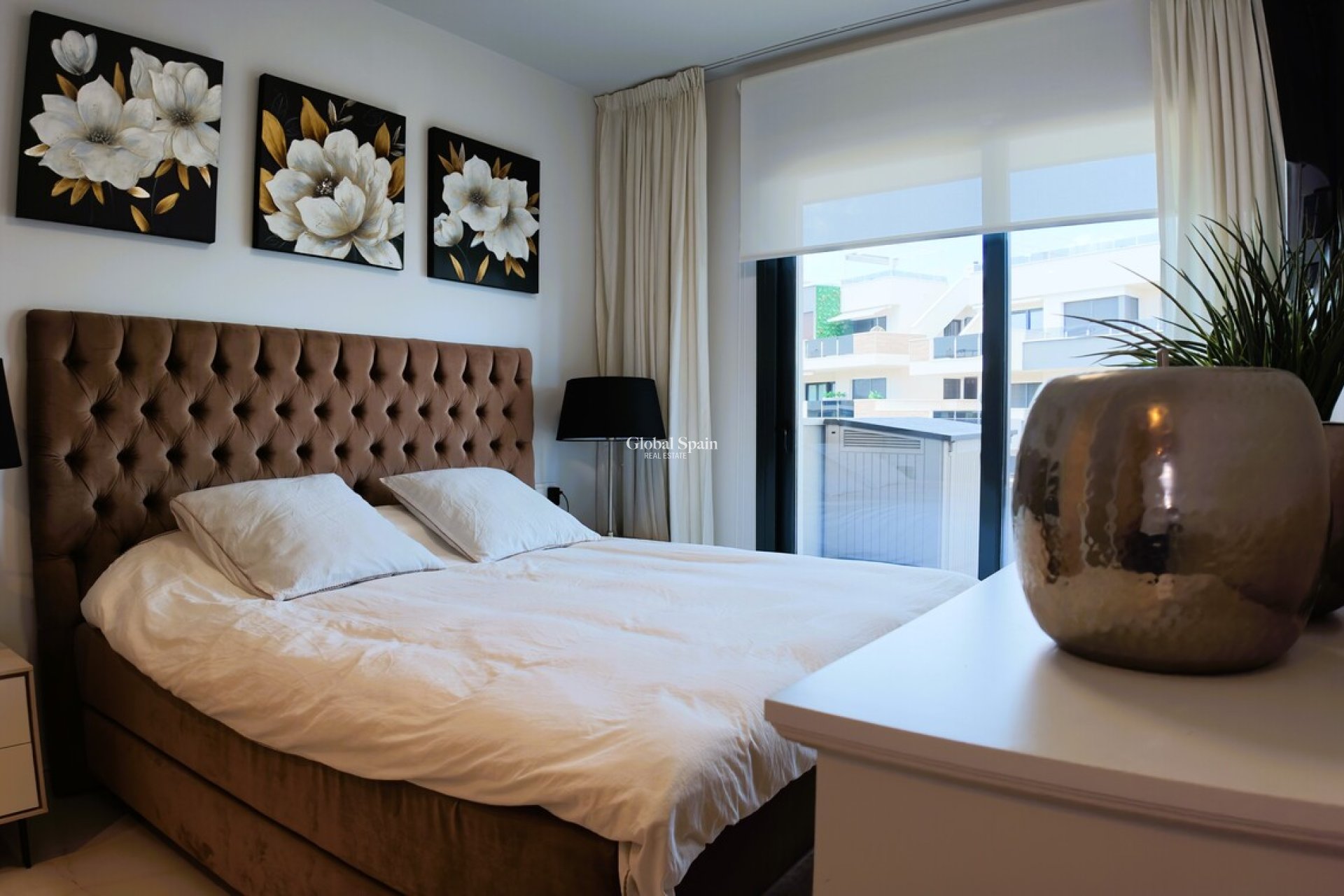 Wiederverkauf - WOHNUNG -
PLAYA FLAMENCA - Costa Blanca