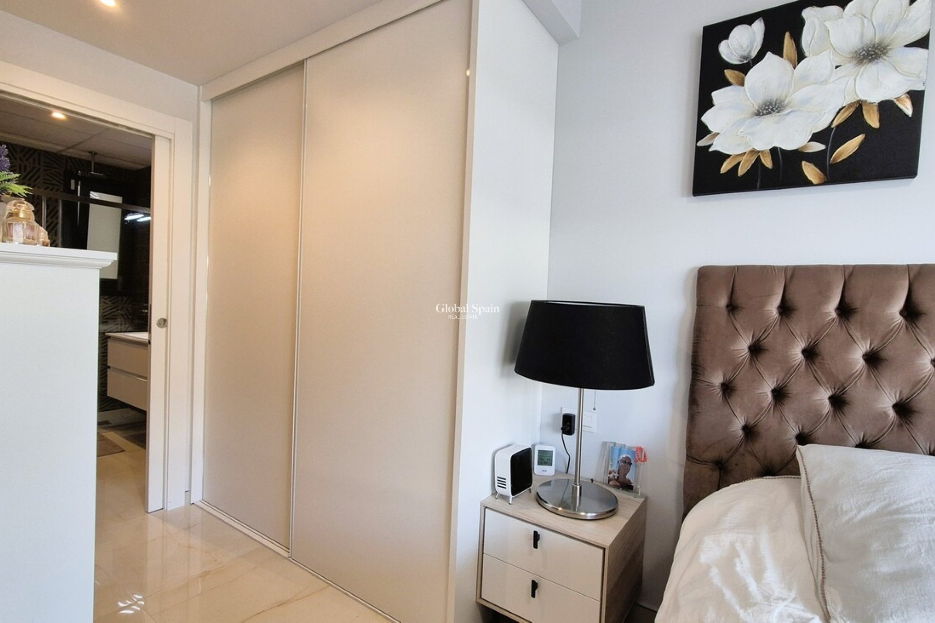 Wiederverkauf - WOHNUNG -
PLAYA FLAMENCA - Costa Blanca