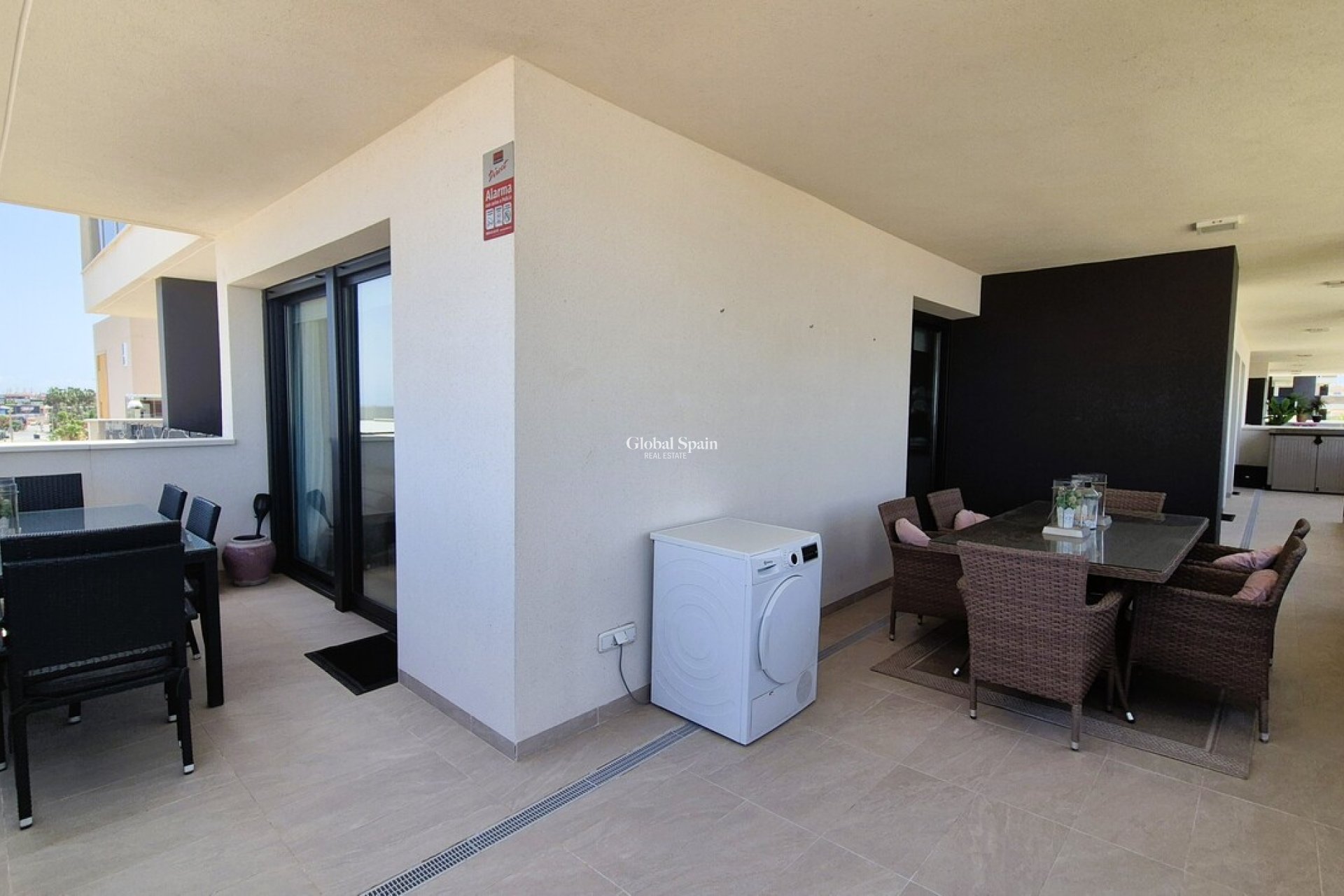 Wiederverkauf - WOHNUNG -
PLAYA FLAMENCA - Costa Blanca