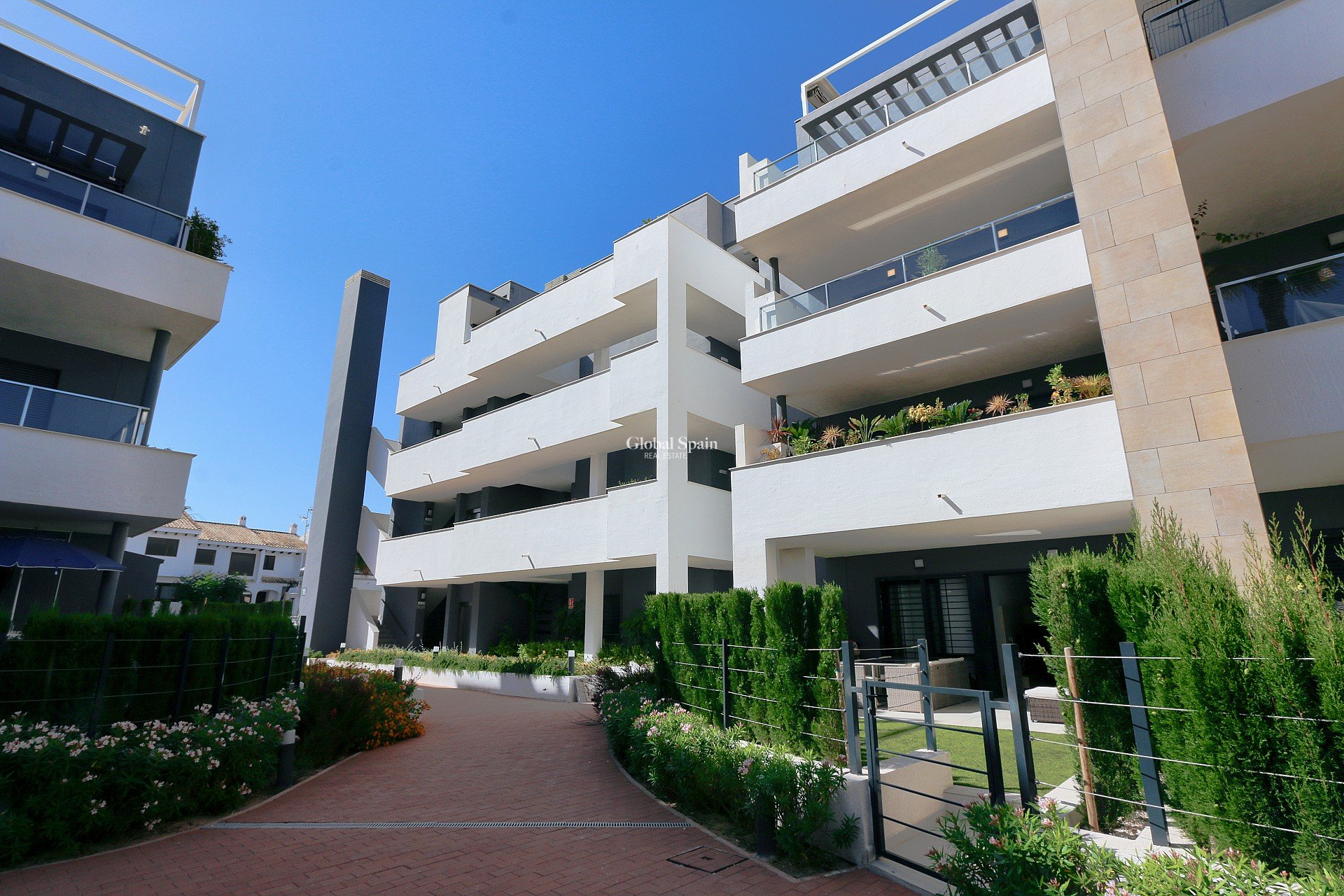 Wiederverkauf - WOHNUNG -
PLAYA FLAMENCA - Costa Blanca