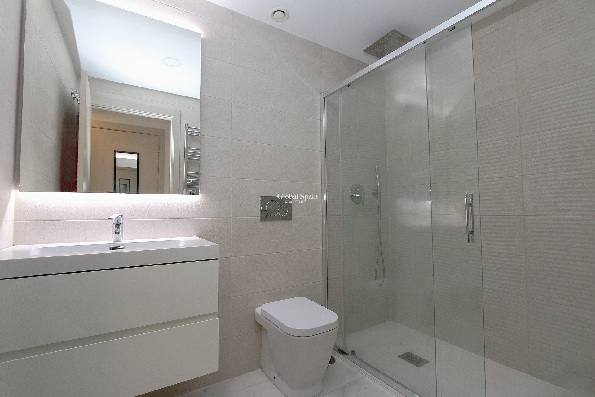 Wiederverkauf - WOHNUNG -
PLAYA FLAMENCA - Costa Blanca