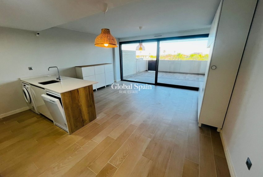 Wiederverkauf - WOHNUNG -
PLAYA HONDA - Costa Calida