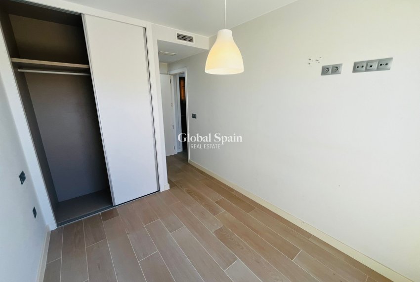 Wiederverkauf - WOHNUNG -
PLAYA HONDA - Costa Calida