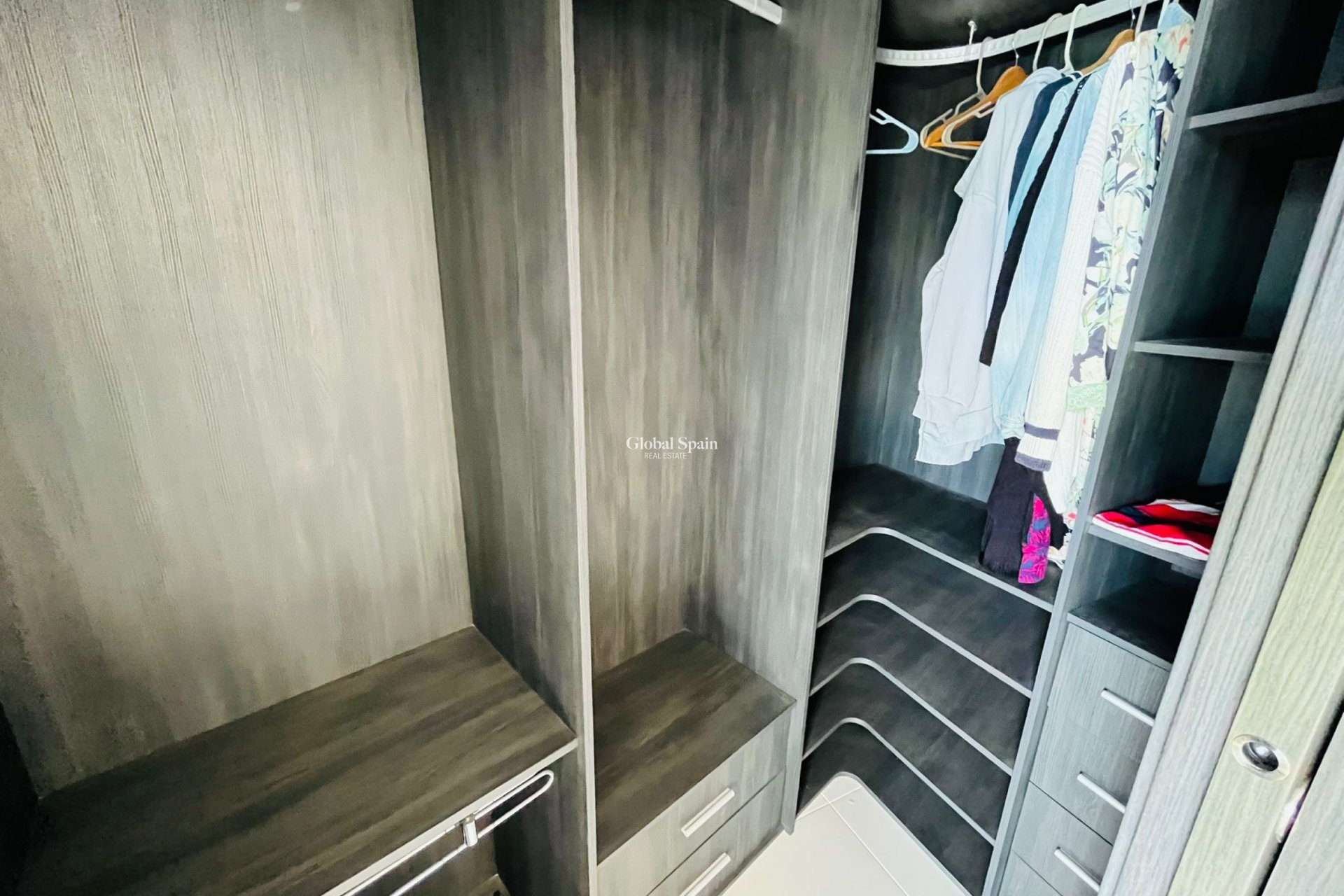 Wiederverkauf - WOHNUNG -
PUNTA PRIMA - Costa Blanca