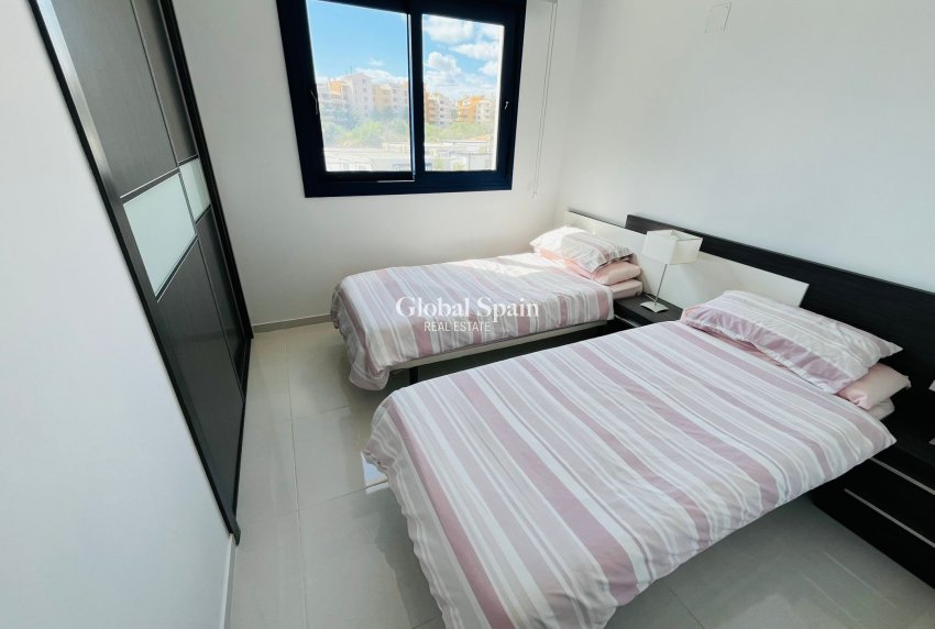 Wiederverkauf - WOHNUNG -
PUNTA PRIMA - Costa Blanca