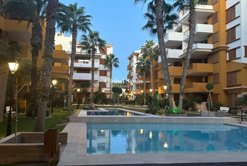 Wiederverkauf - WOHNUNG -
PUNTA PRIMA - Costa Blanca
