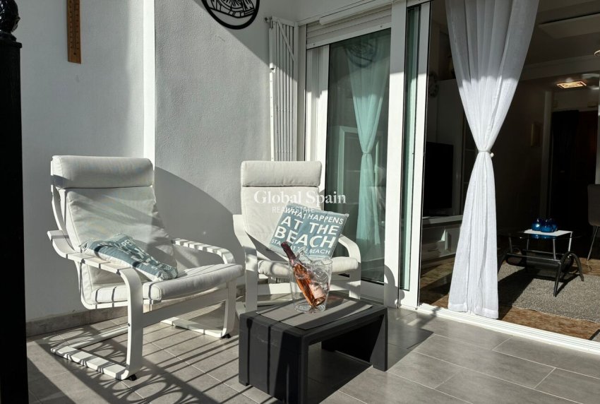 Wiederverkauf - WOHNUNG -
PUNTA PRIMA - Costa Blanca