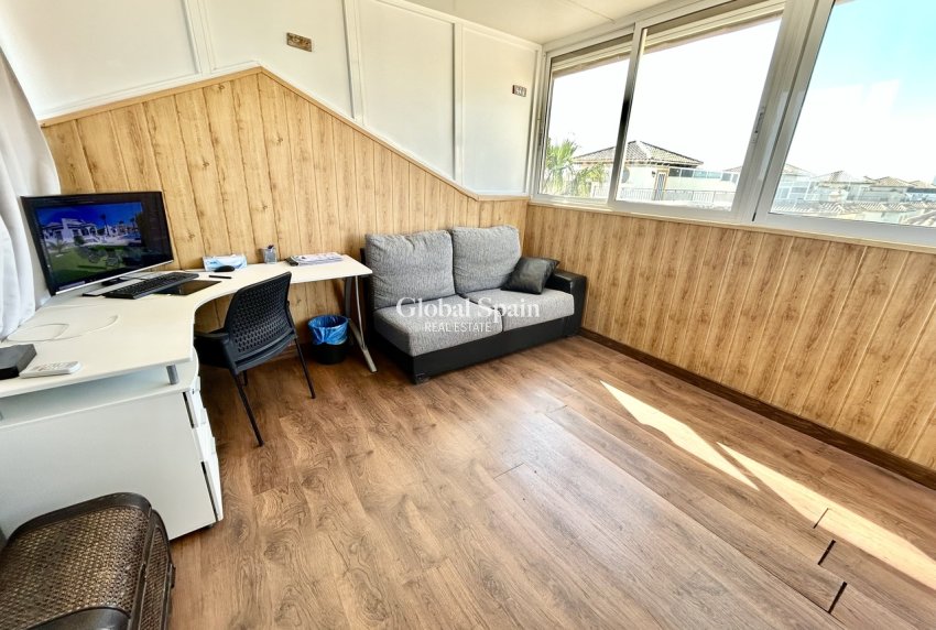 Wiederverkauf - WOHNUNG -
PUNTA PRIMA - Costa Blanca