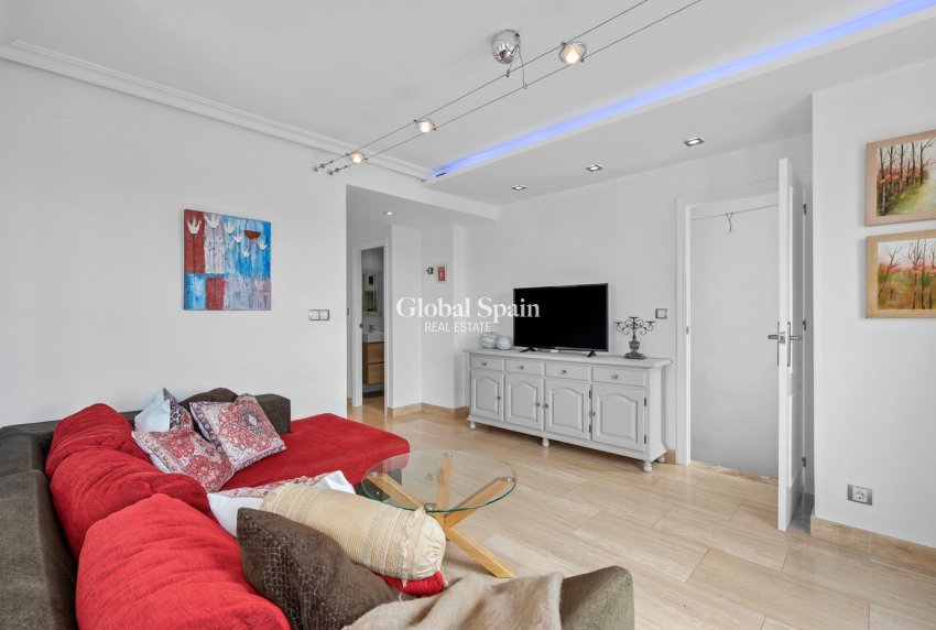 Wiederverkauf - WOHNUNG -
PUNTA PRIMA - Costa Blanca