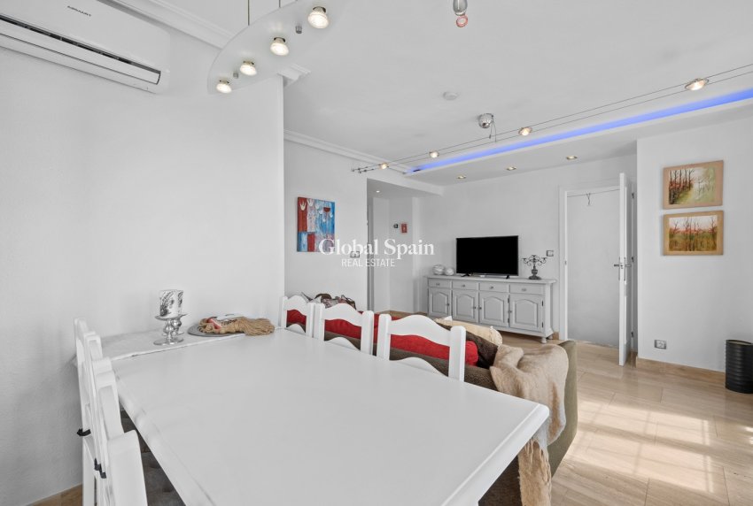 Wiederverkauf - WOHNUNG -
PUNTA PRIMA - Costa Blanca