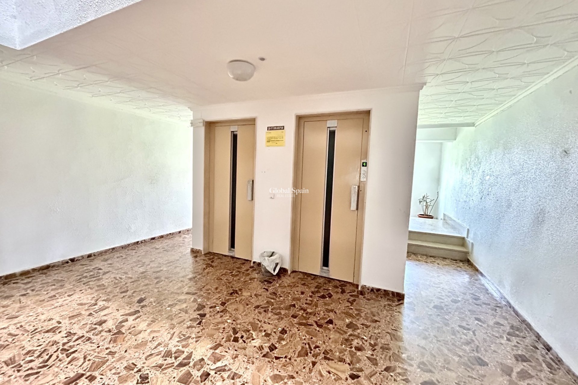 Wiederverkauf - WOHNUNG -
PUNTA PRIMA - Costa Blanca