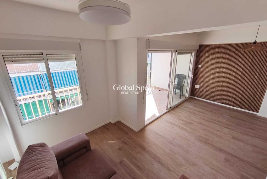 Wiederverkauf - WOHNUNG -
PUNTA PRIMA - Costa Blanca