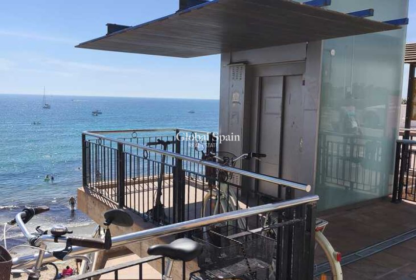 Wiederverkauf - WOHNUNG -
PUNTA PRIMA - Costa Blanca
