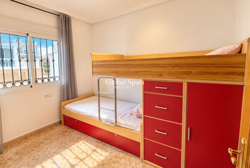 Wiederverkauf - WOHNUNG -
PUNTA PRIMA - Costa Blanca