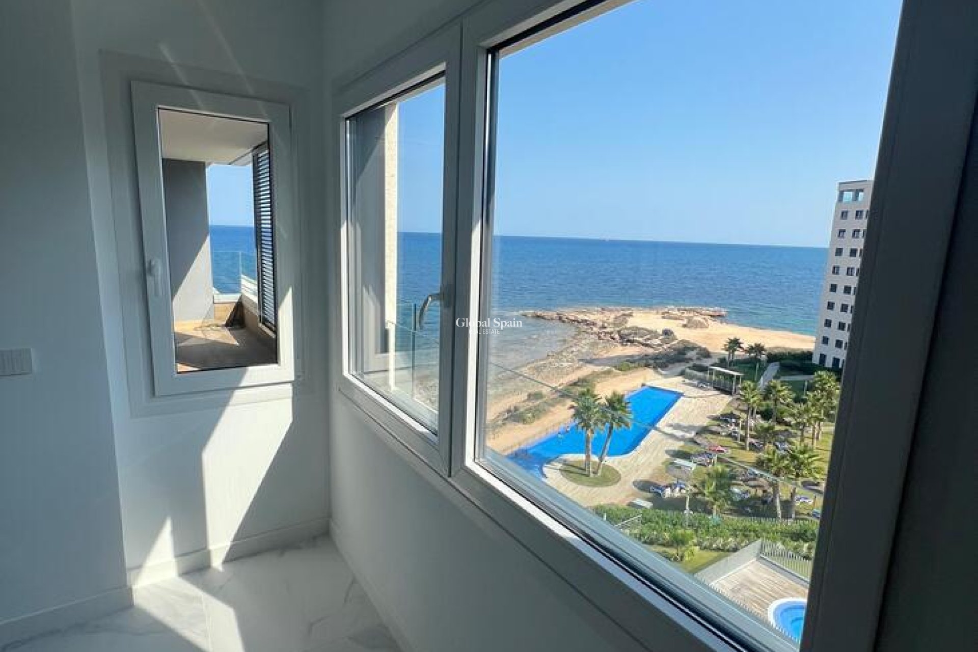 Wiederverkauf - WOHNUNG -
PUNTA PRIMA - Orihuela Costa