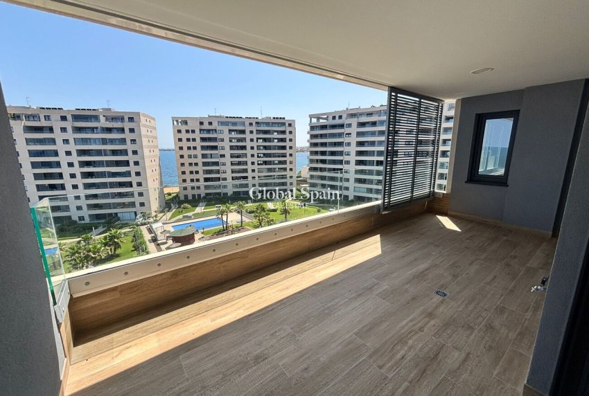 Wiederverkauf - WOHNUNG -
PUNTA PRIMA - Orihuela Costa