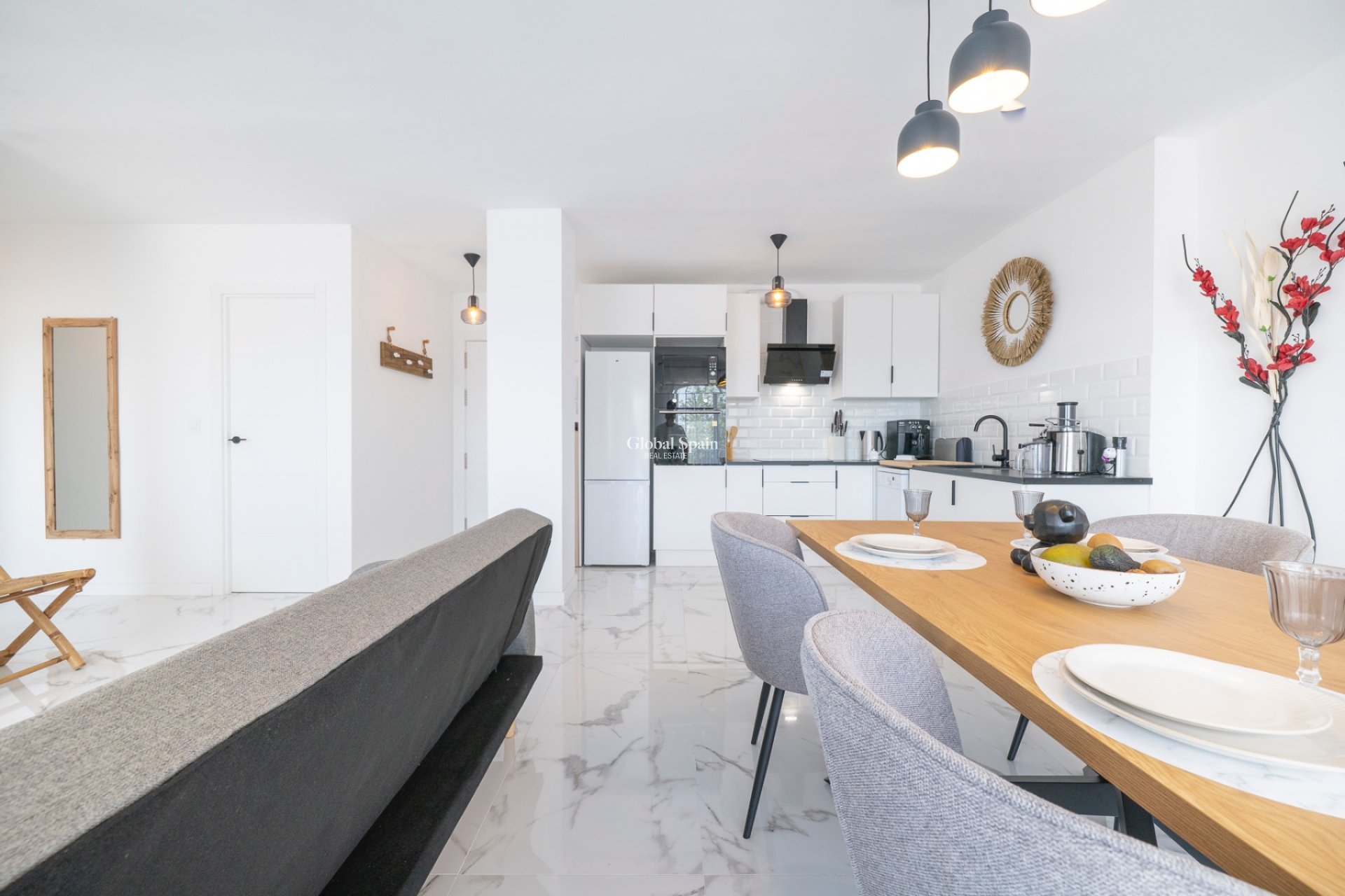 Wiederverkauf - WOHNUNG -
PUNTA PRIMA