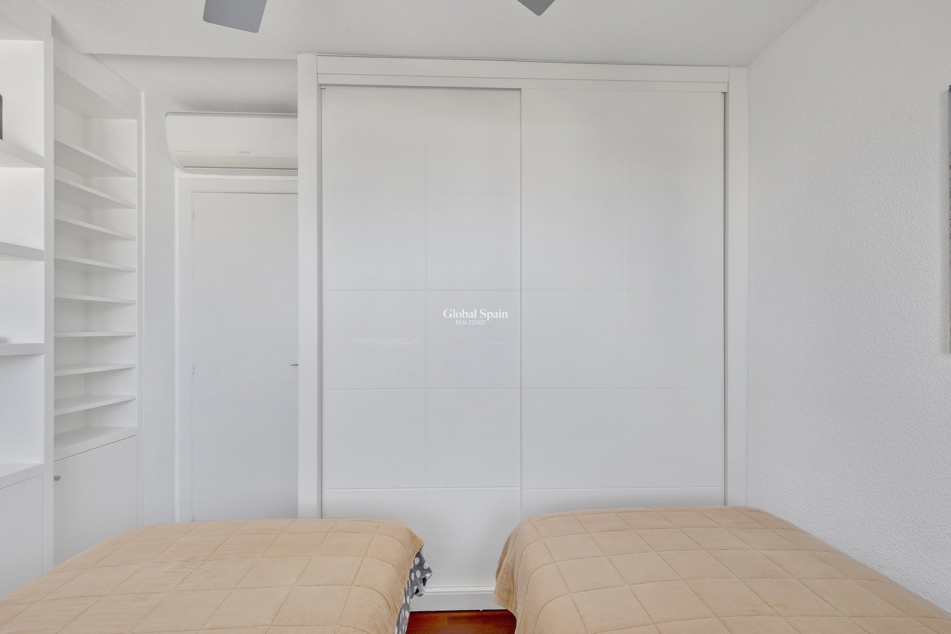 Wiederverkauf - WOHNUNG -
SAN JUAN DE ALICANTE - Costa Blanca