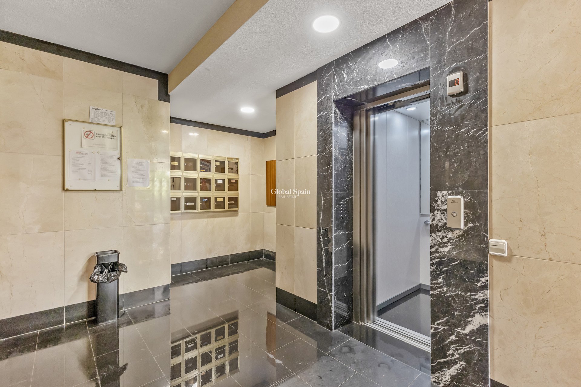 Wiederverkauf - WOHNUNG -
SAN JUAN DE ALICANTE - Costa Blanca