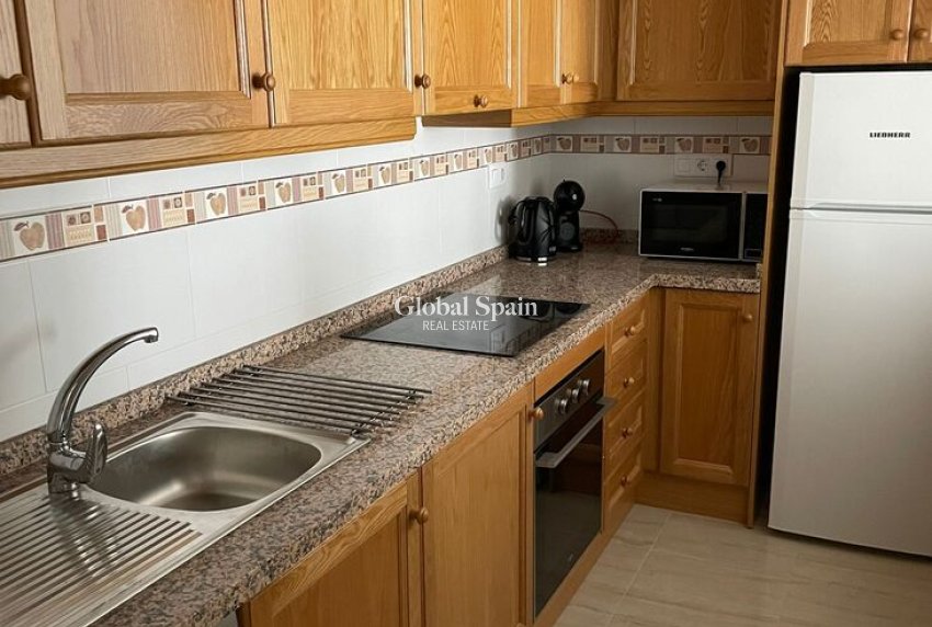Wiederverkauf - WOHNUNG -
SAN MIGUEL DE SALINAS - Costa Blanca
