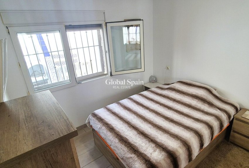 Wiederverkauf - WOHNUNG -
SAN MIGUEL DE SALINAS - Costa Blanca