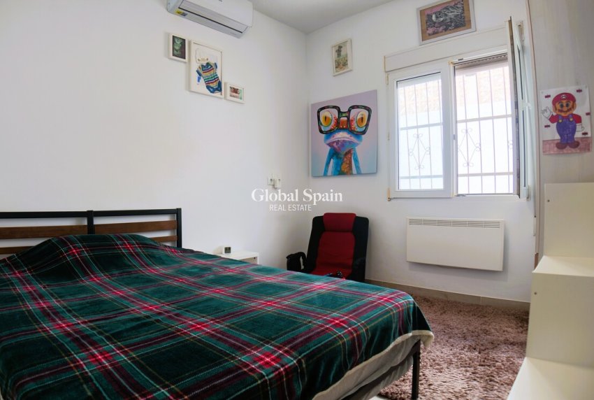 Wiederverkauf - WOHNUNG -
SAN MIGUEL DE SALINAS - Costa Blanca