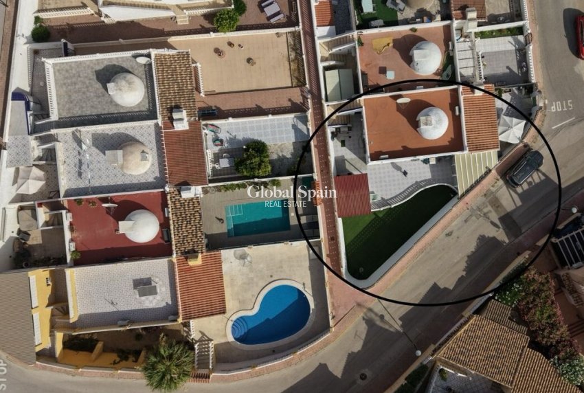 Wiederverkauf - WOHNUNG -
SAN MIGUEL DE SALINAS - Costa Blanca